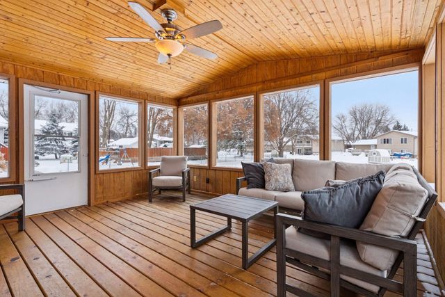 7411 Isleton Avenue S, Cottage Grove, MN 55016