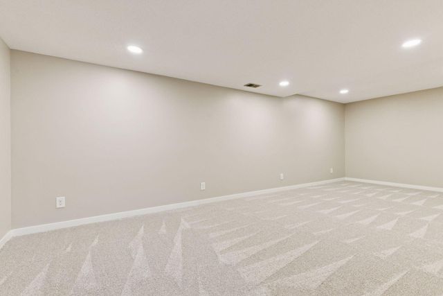 7411 Isleton Avenue S, Cottage Grove, MN 55016