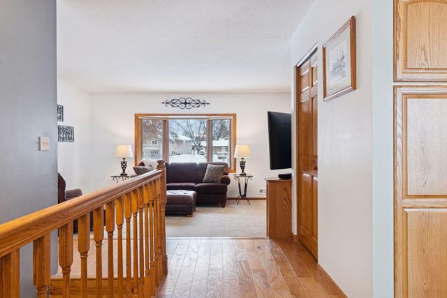 7411 Isleton Avenue S, Cottage Grove, MN 55016