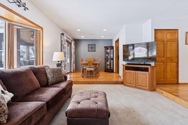 7411 Isleton Avenue S, Cottage Grove, MN 55016