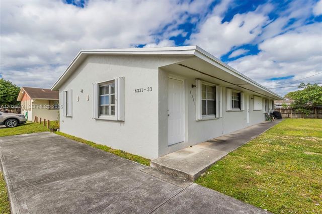6331 Pierce St 1, Hollywood, FL 33024