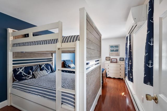 1 Pigeon Hill Court B, Rockport, MA 01966