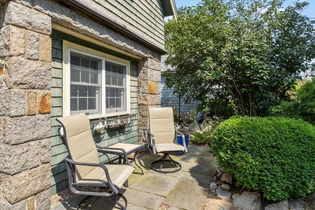 1 Pigeon Hill Court B, Rockport, MA 01966