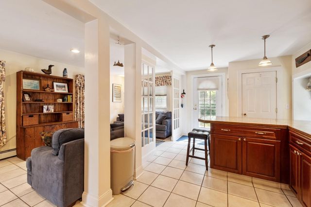 1 Pigeon Hill Court B, Rockport, MA 01966