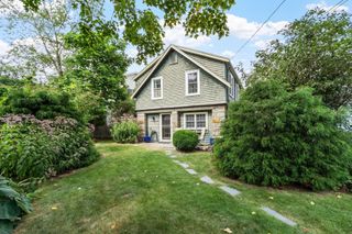 1 Pigeon Hill Court B, Rockport, MA 01966