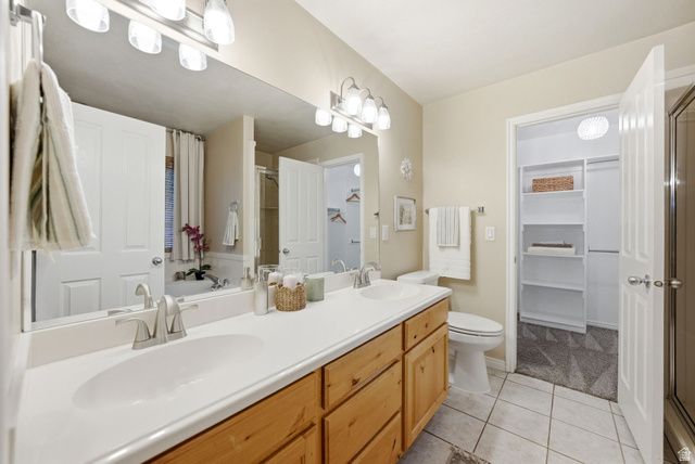 8089 S RED CASTLE WAY, West Jordan, UT 84081