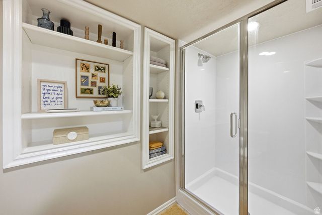 8089 S RED CASTLE WAY, West Jordan, UT 84081