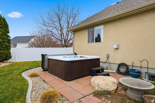 8089 S RED CASTLE WAY, West Jordan, UT 84081