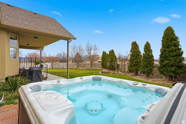 8089 S RED CASTLE WAY, West Jordan, UT 84081