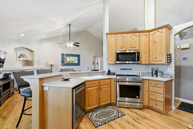 8089 S RED CASTLE WAY, West Jordan, UT 84081