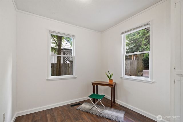 1205 Oyster Bay Avenue S, Bremerton, WA 98312