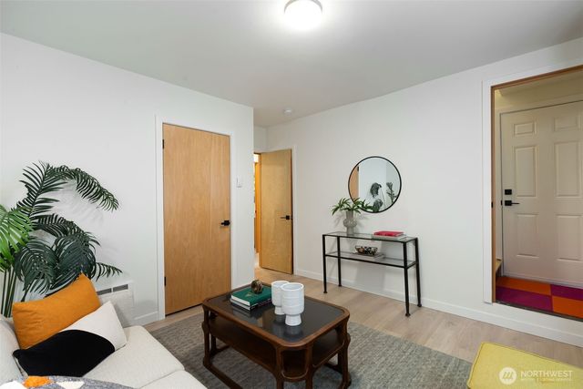 425 26th Avenue E, Seattle, WA 98112