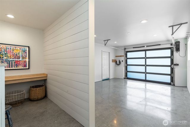 425 26th Avenue E, Seattle, WA 98112