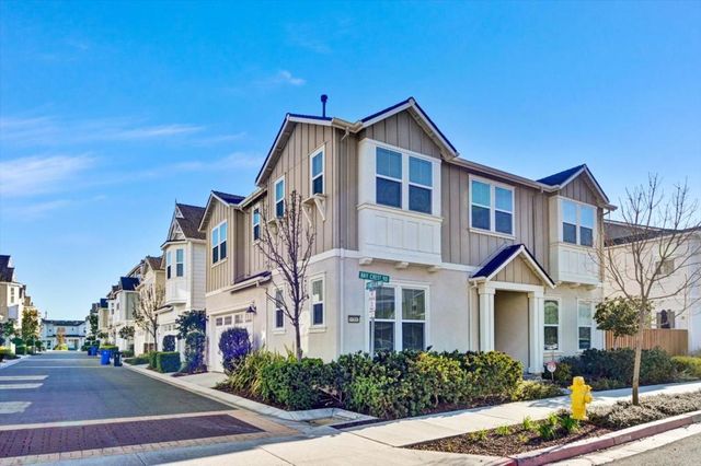 37532 Bay Crest Road, Newark, CA 94560