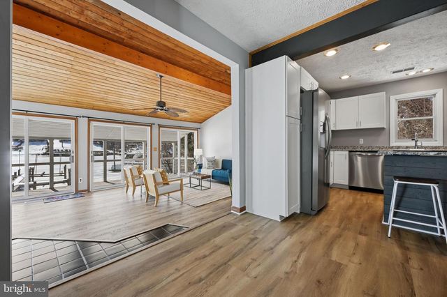 811 LONG COVE RD, Glen Burnie, MD 21060