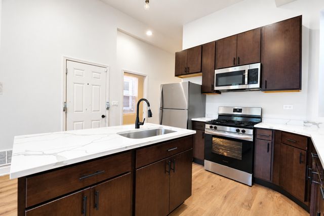 6613 S Vernon Avenue, Chicago, IL 60637