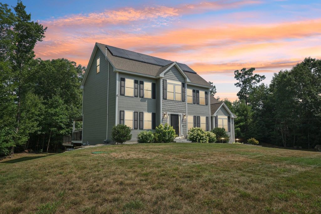 95 Copp Drive, Fremont, NH 03044