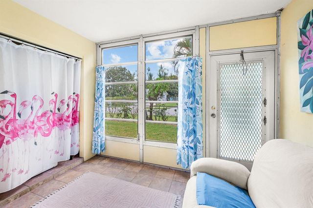 2102 NE 1st Way 103, Boynton Beach, FL 33435