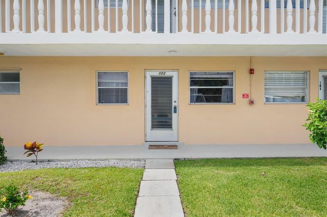 2102 NE 1st Way 103, Boynton Beach, FL 33435