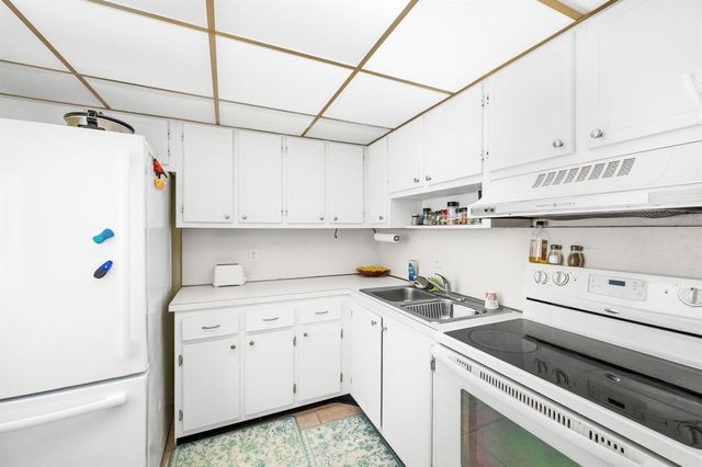 2102 NE 1st Way 103, Boynton Beach, FL 33435