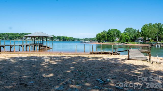 170 Malibu Road, Mooresville, NC 28117