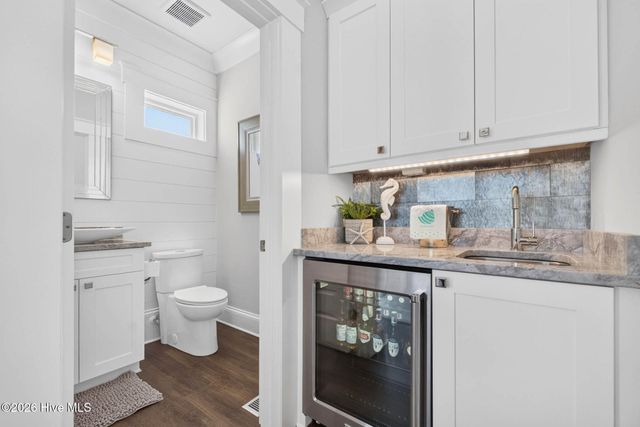 81 W 2nd Street, Ocean Isle Beach, NC 28469