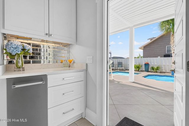 81 W 2nd Street, Ocean Isle Beach, NC 28469