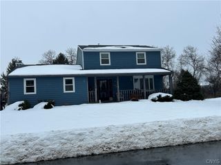 7799 Bainbridge Drive, Clay, NY 13090