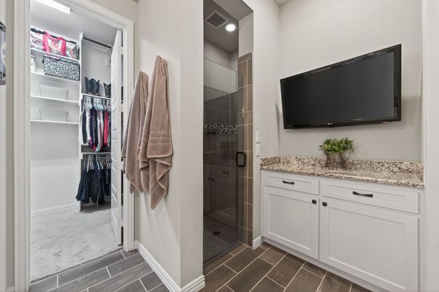 816 Lazy Brooke Drive, Rockwall, TX 75087