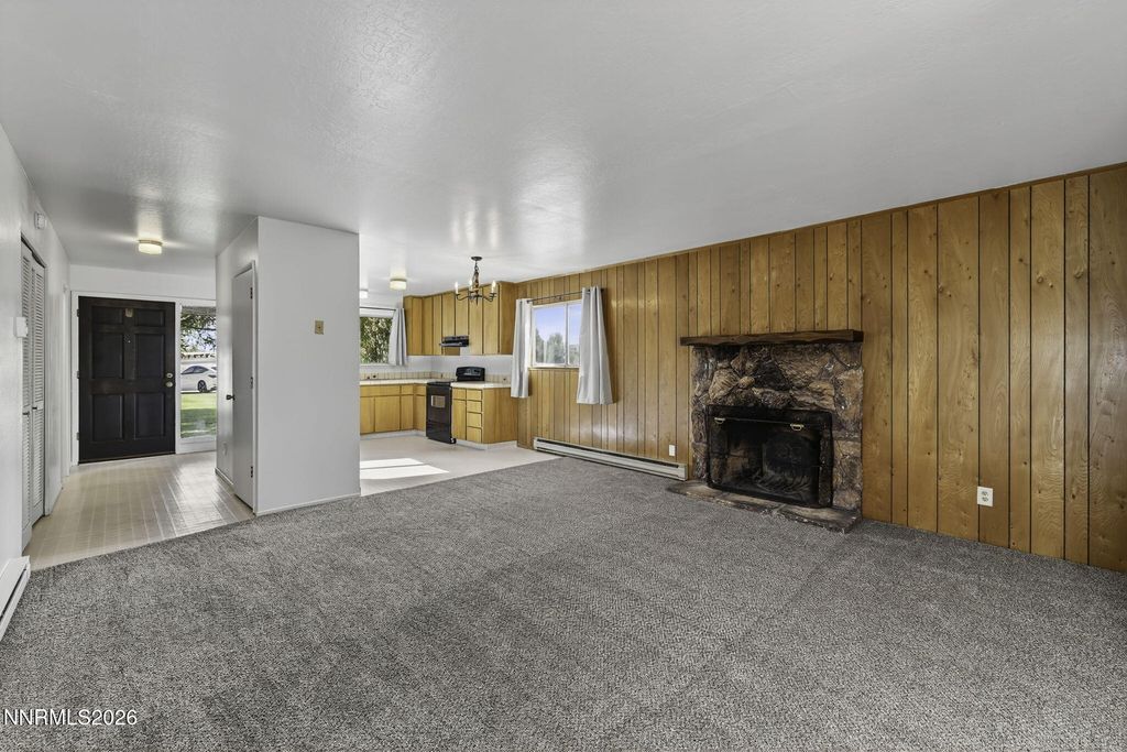 Image 10 of property listing at 1051 Riverview Drive, Gardnerville, NV 89460