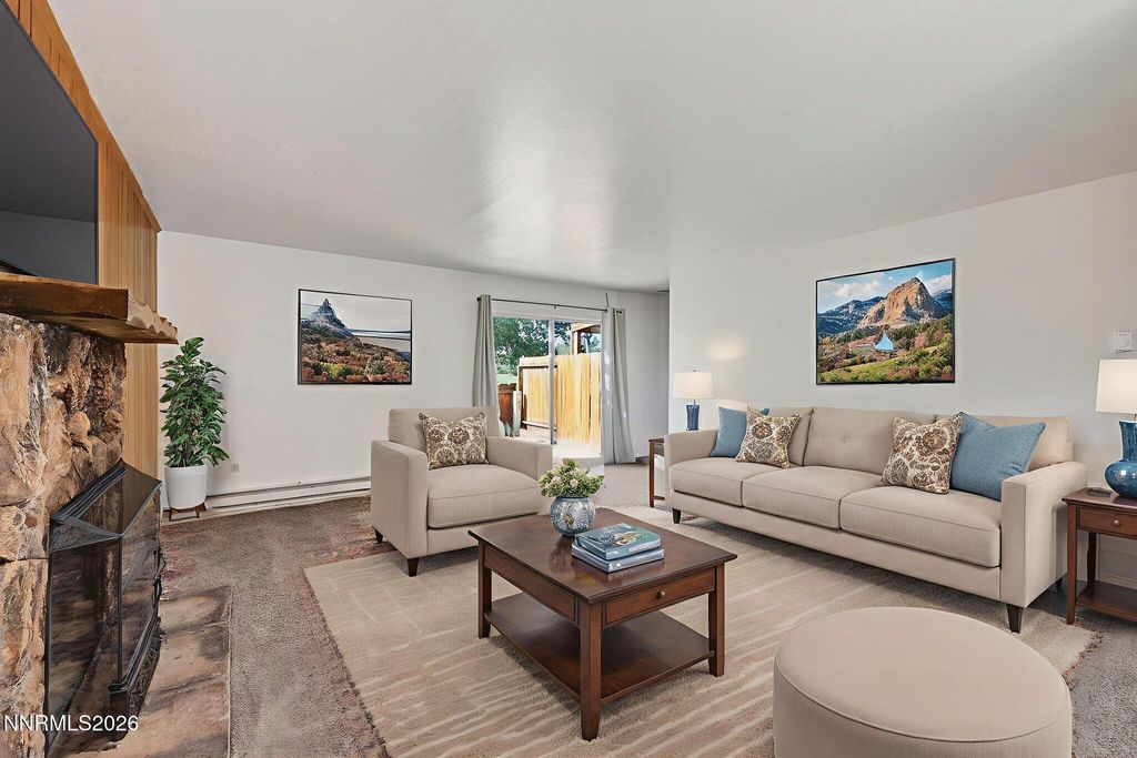Image 7 of property listing at 1051 Riverview Drive, Gardnerville, NV 89460