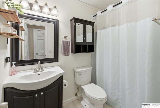 919 Bordeaux Avenue, Bellevue, NE 68123