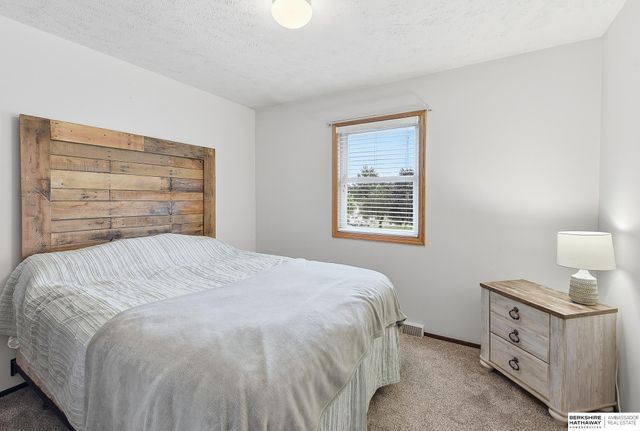 919 Bordeaux Avenue, Bellevue, NE 68123