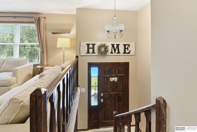919 Bordeaux Avenue, Bellevue, NE 68123