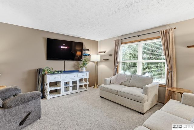 919 Bordeaux Avenue, Bellevue, NE 68123