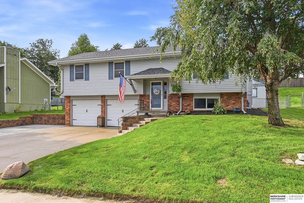 919 Bordeaux Avenue, Bellevue, NE 68123