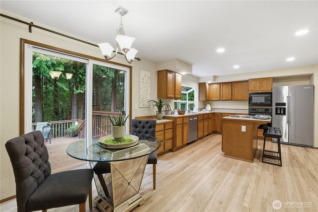 23038 NE 19th Drive, Sammamish, WA 98074