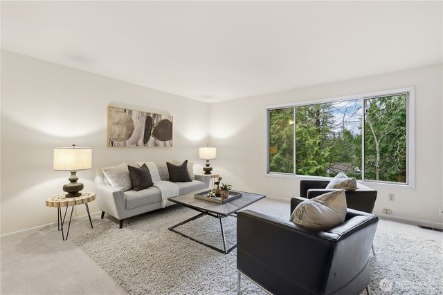 23038 NE 19th Drive, Sammamish, WA 98074