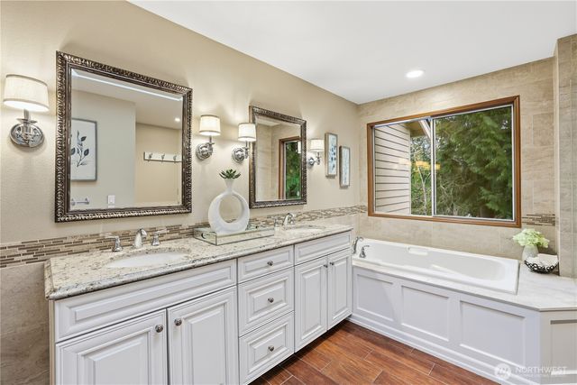 23038 NE 19th Drive, Sammamish, WA 98074