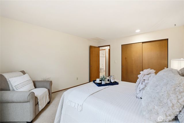 23038 NE 19th Drive, Sammamish, WA 98074