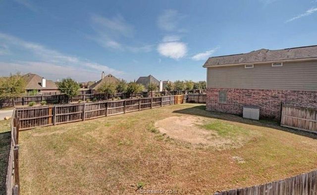 113 Kleine Lane, College Station, TX 77845