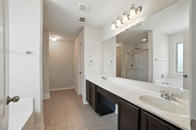 937 King George Lane, Savannah, TX 76227