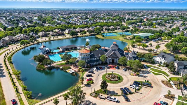 937 King George Lane, Savannah, TX 76227