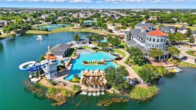 937 King George Lane, Savannah, TX 76227