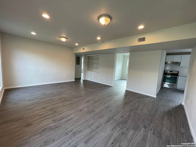 130 Senisa, San Antonio, TX 78228