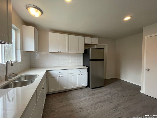 130 Senisa, San Antonio, TX 78228