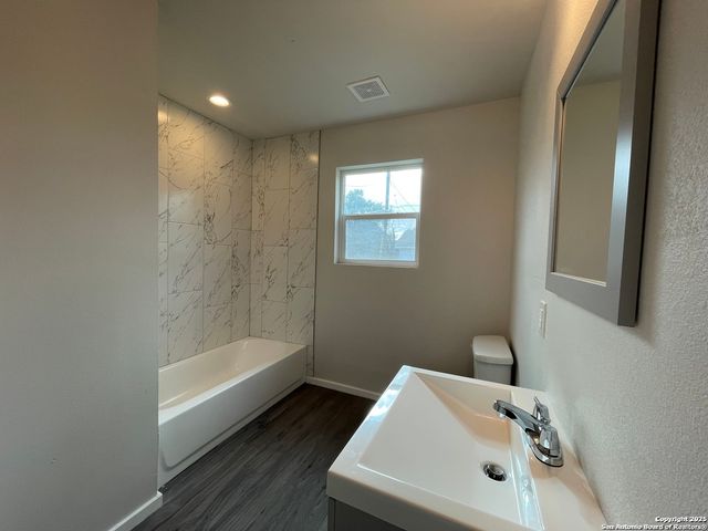 130 Senisa, San Antonio, TX 78228