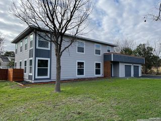 130 Senisa, San Antonio, TX 78228