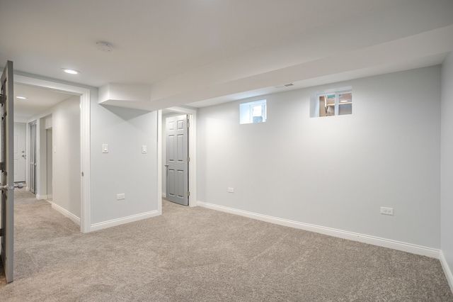1013 W 18th Place, Chicago, IL 60608