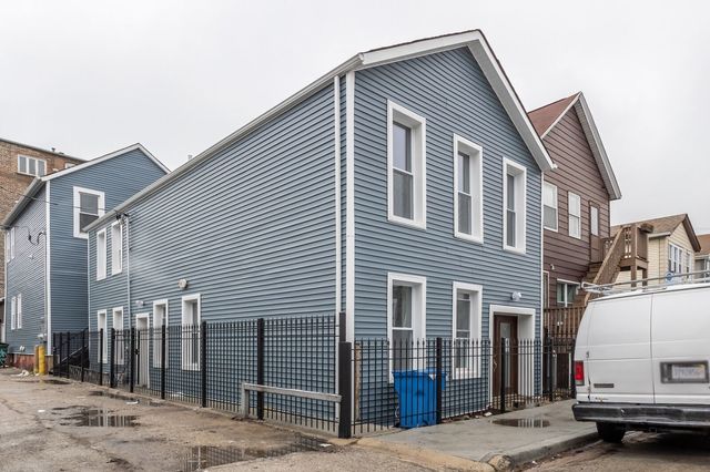 1013 W 18th Place, Chicago, IL 60608